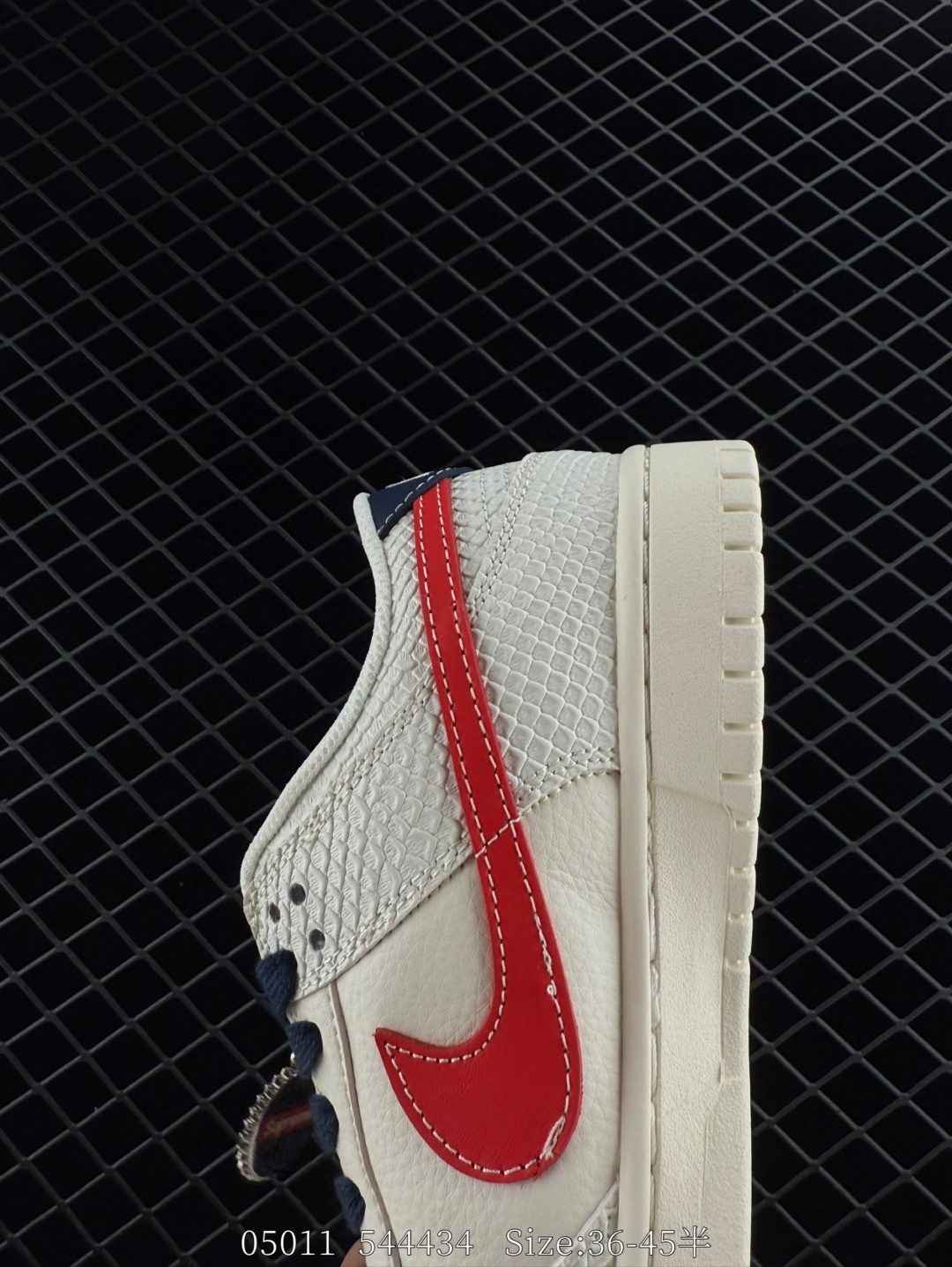 Travis Scott x Air Jordan 1 ” Reverse Mocha “